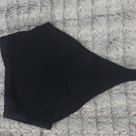 SKIMS Other - Nwot SKIMS black thong shapewear small